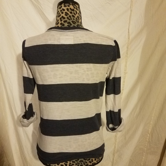 Hollister top size small - Picture 2 of 3